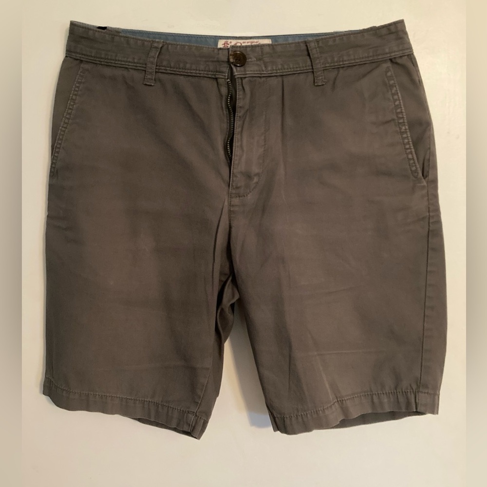 Penguin Men's Gray Shorts *Size 32*